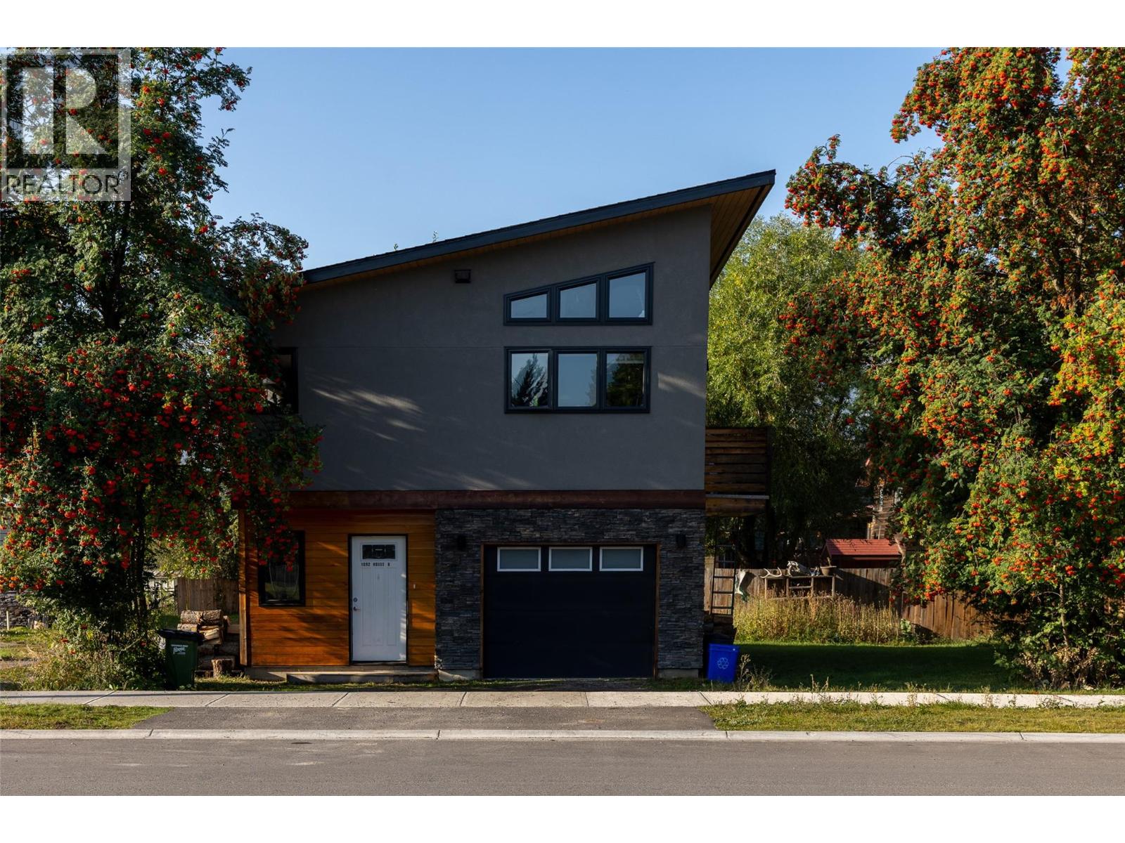 1092 9th Avenue, Fernie
