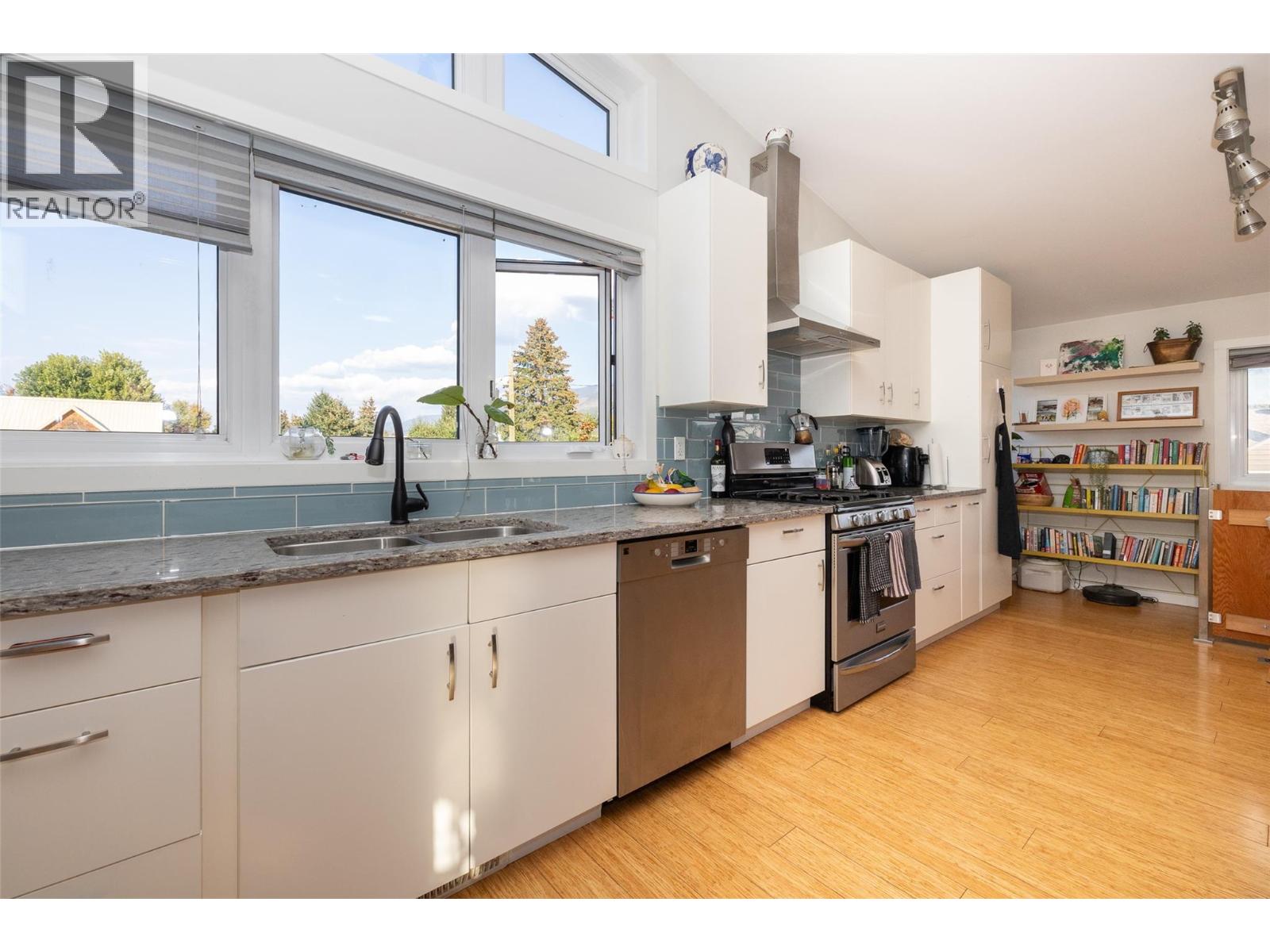1092 9th Avenue, Fernie