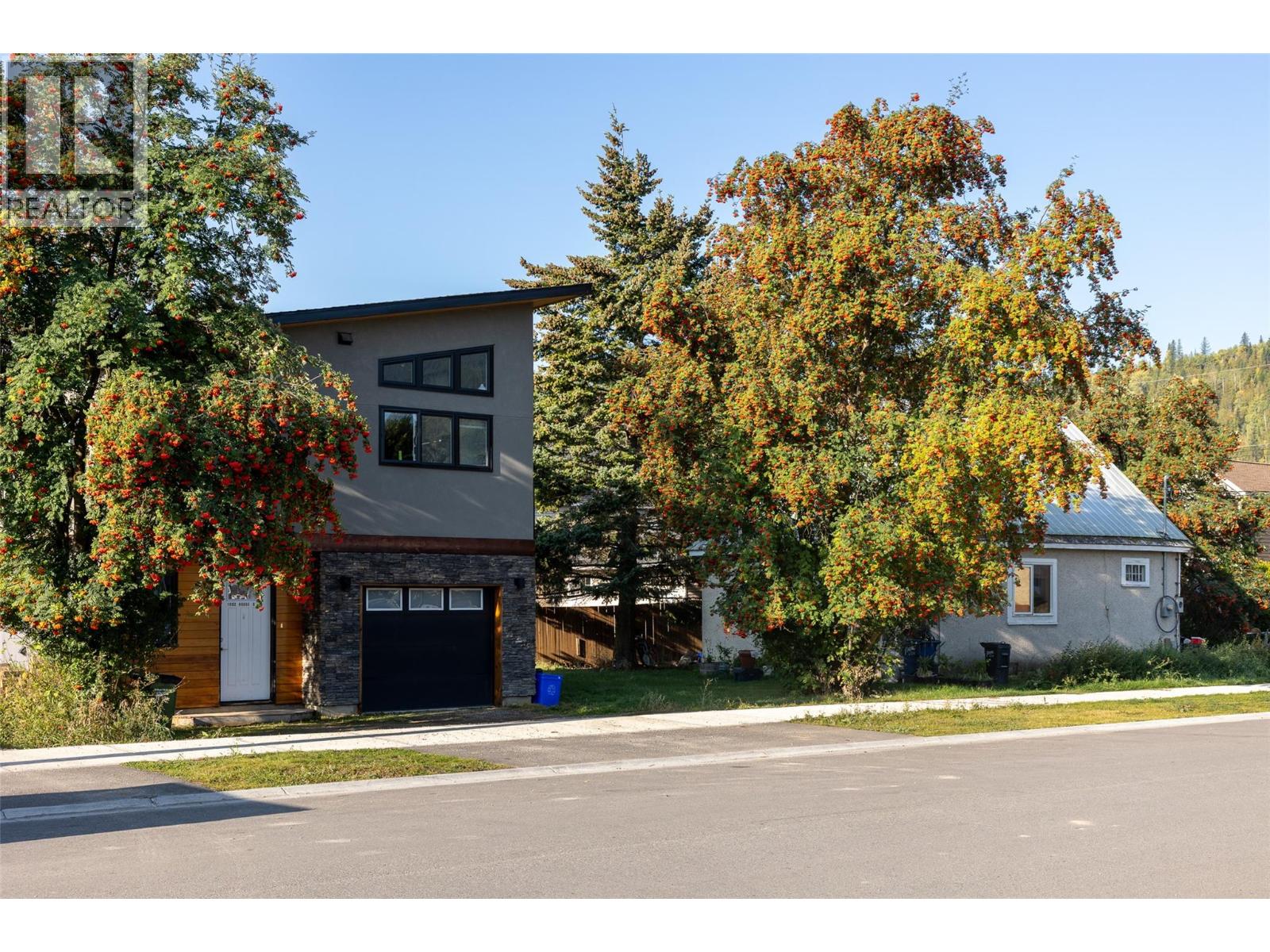 1092 9th Avenue, Fernie