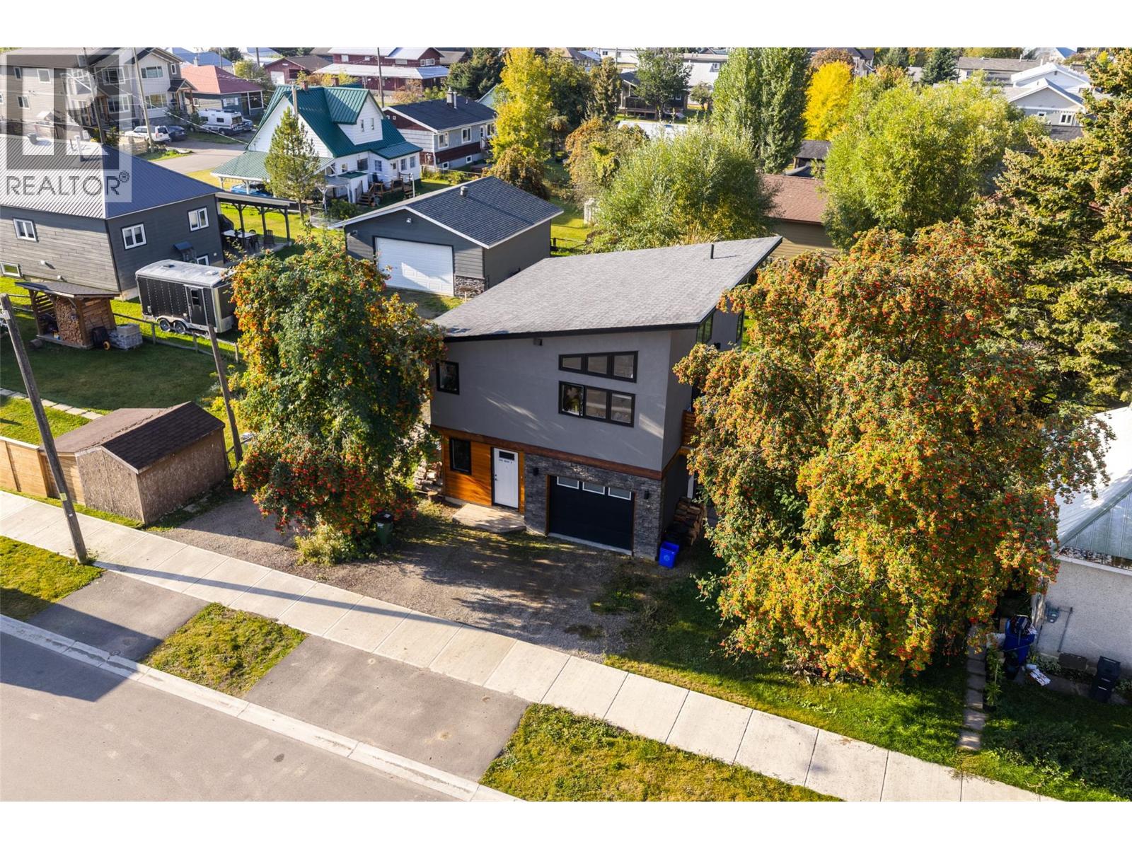 1092 9th Avenue, Fernie