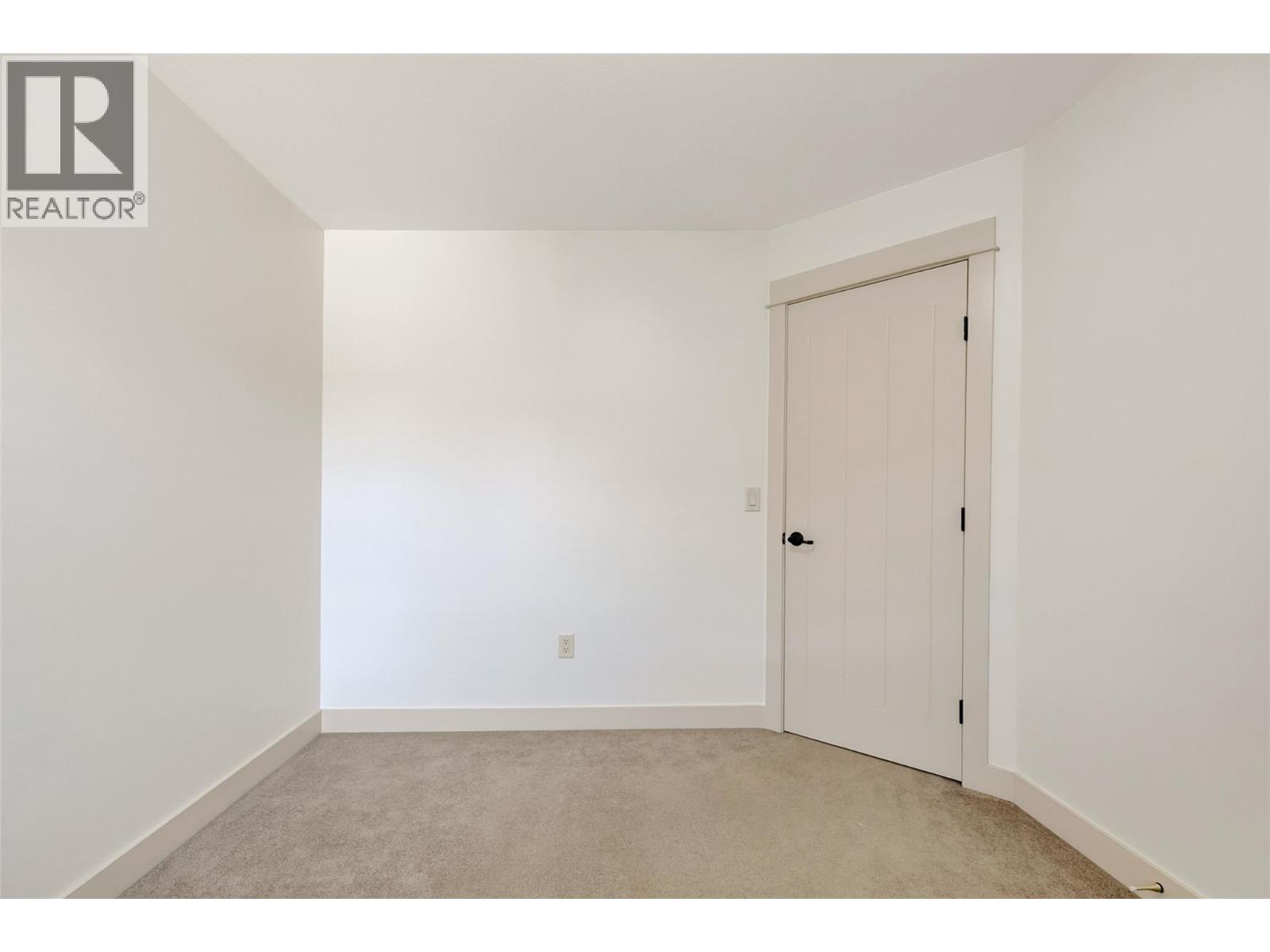 504 3350 Woodsdale Road, Lake Country