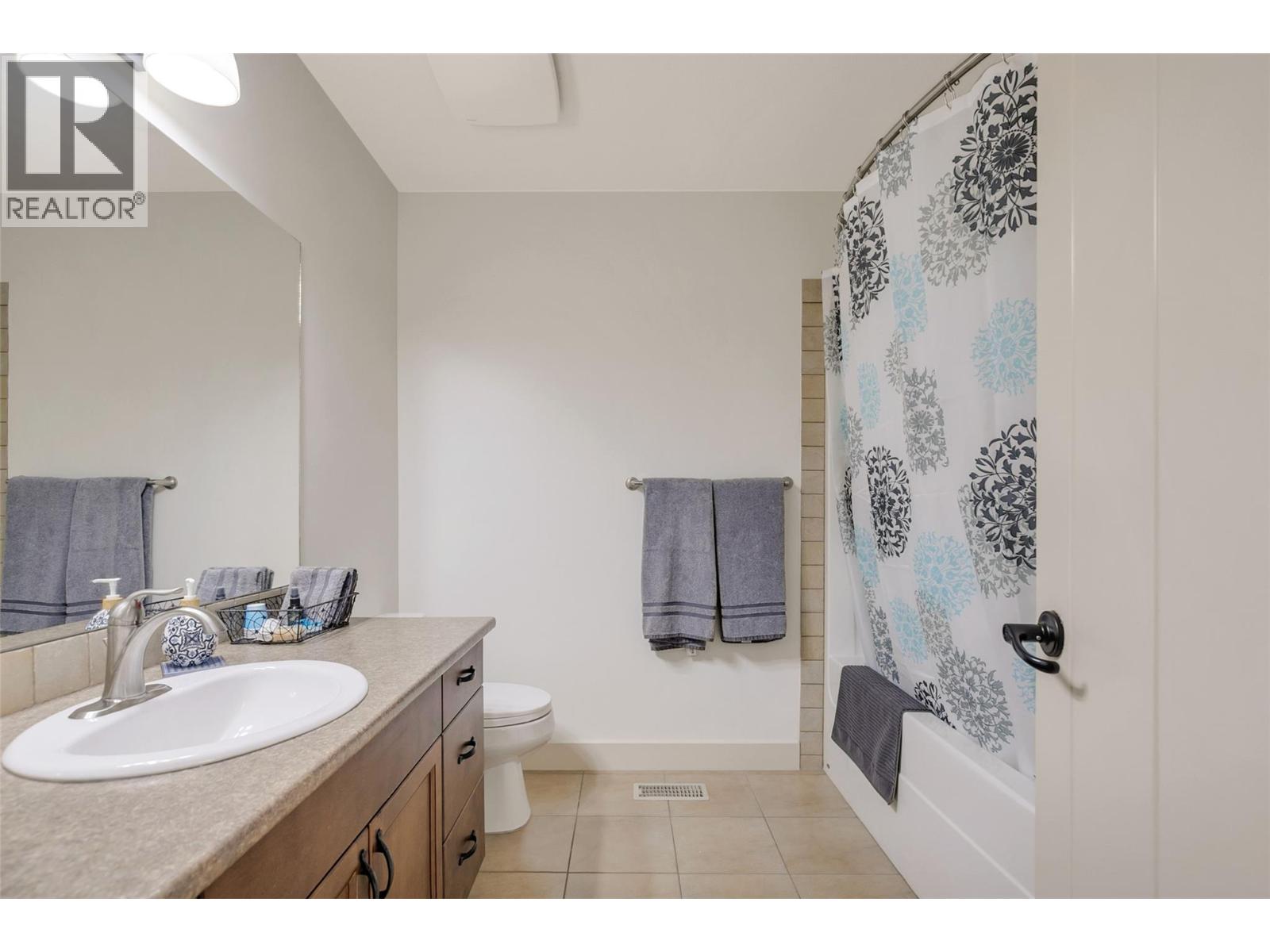 504 3350 Woodsdale Road, Lake Country