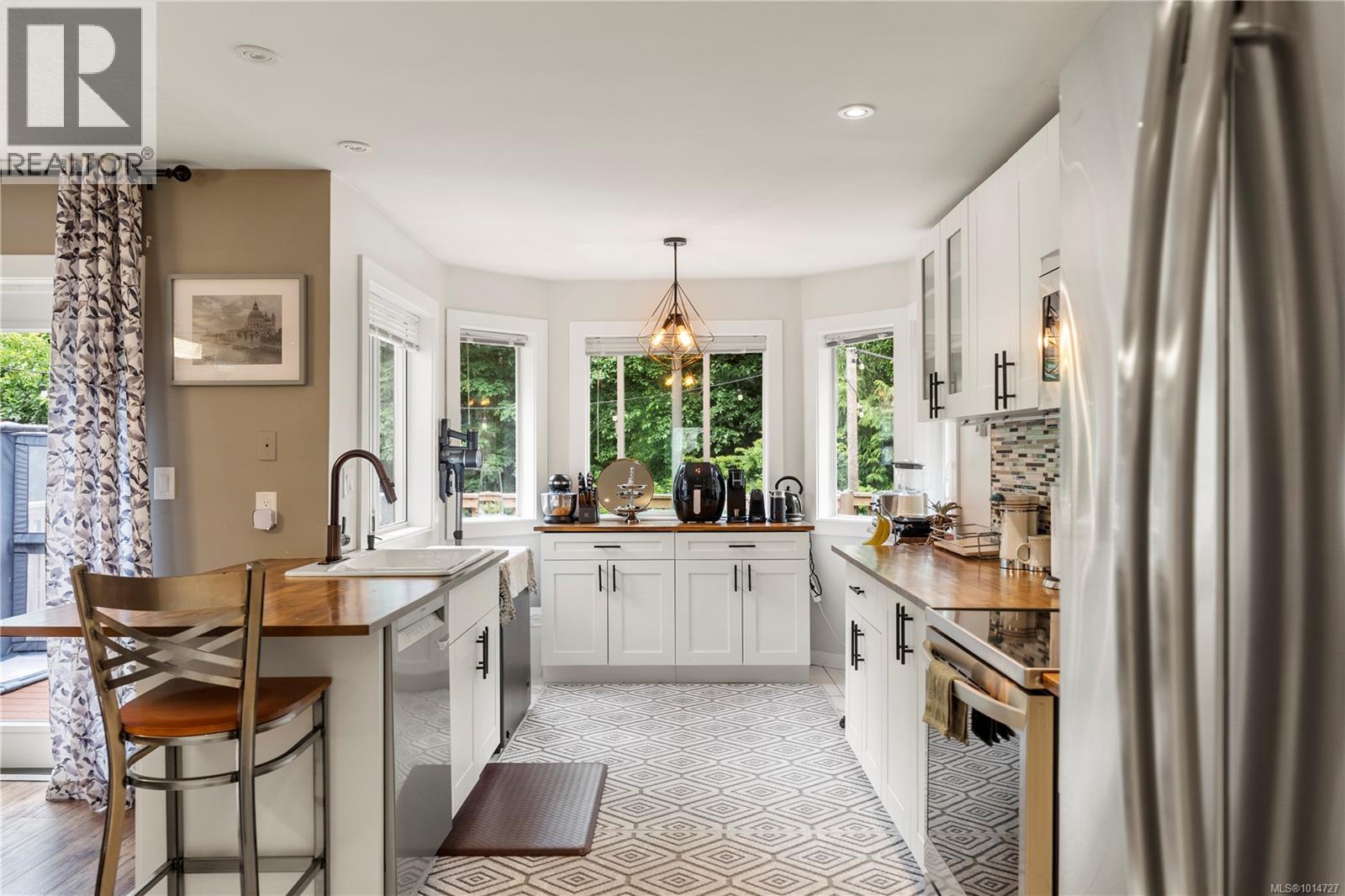  5839 Blythwood Road, Sooke