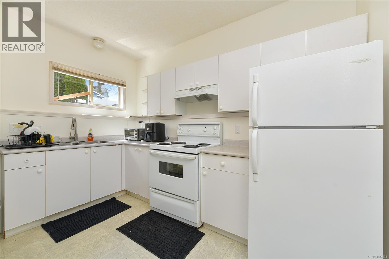  3980 Helen Road, Saanich