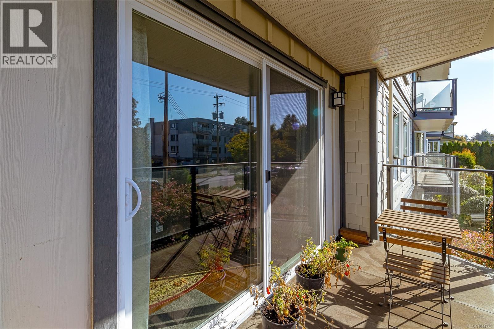 204 1024 Fairfield Road, Victoria