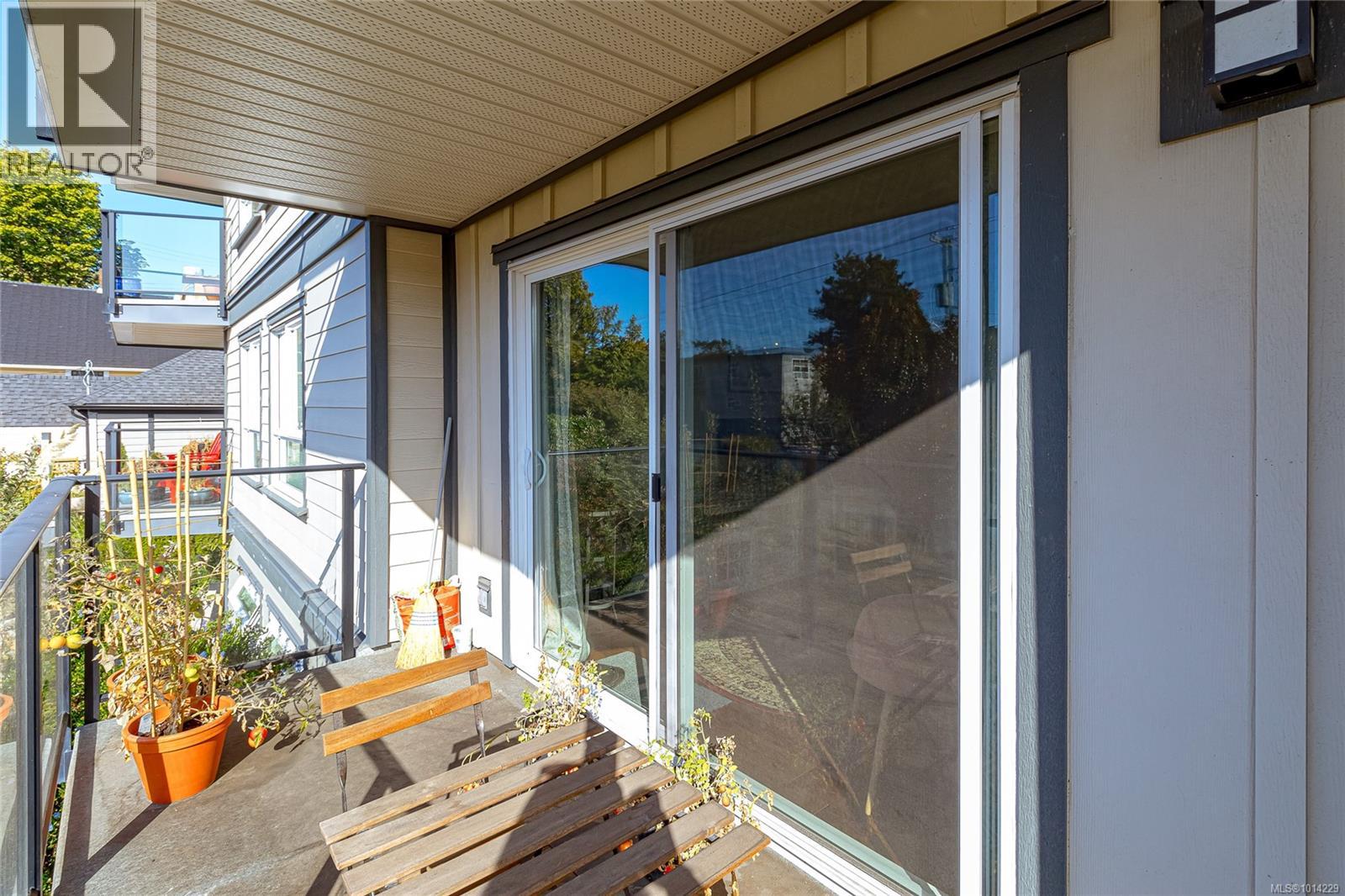 204 1024 Fairfield Road, Victoria