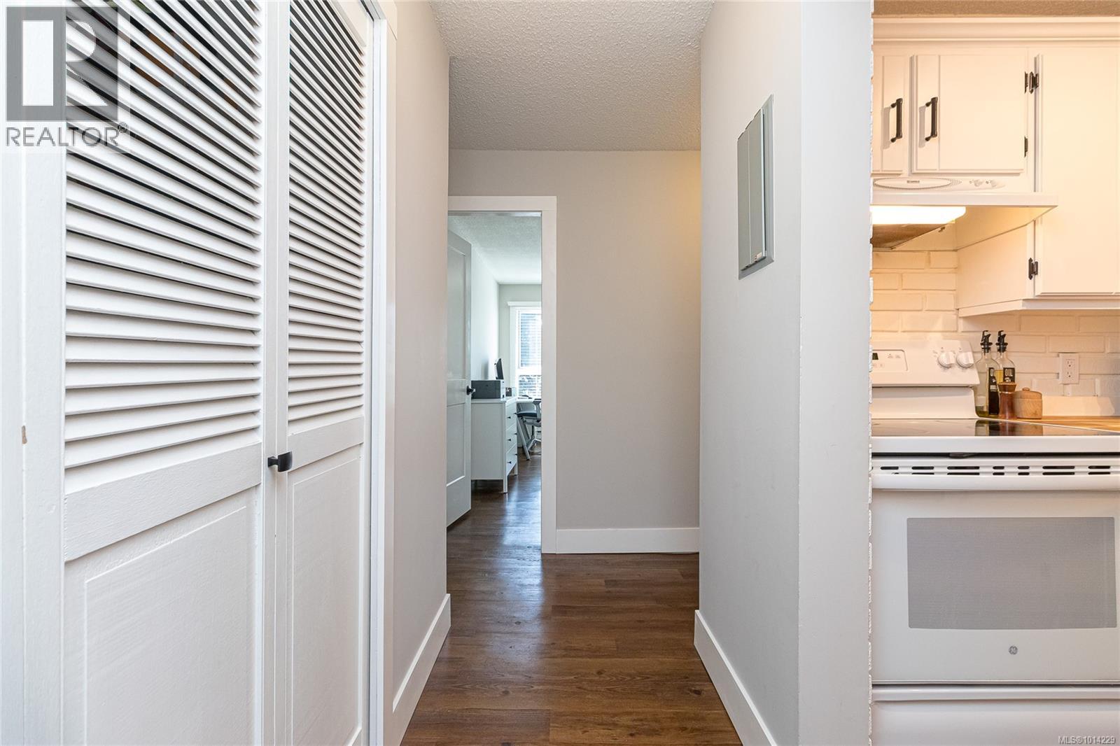 204 1024 Fairfield Road, Victoria
