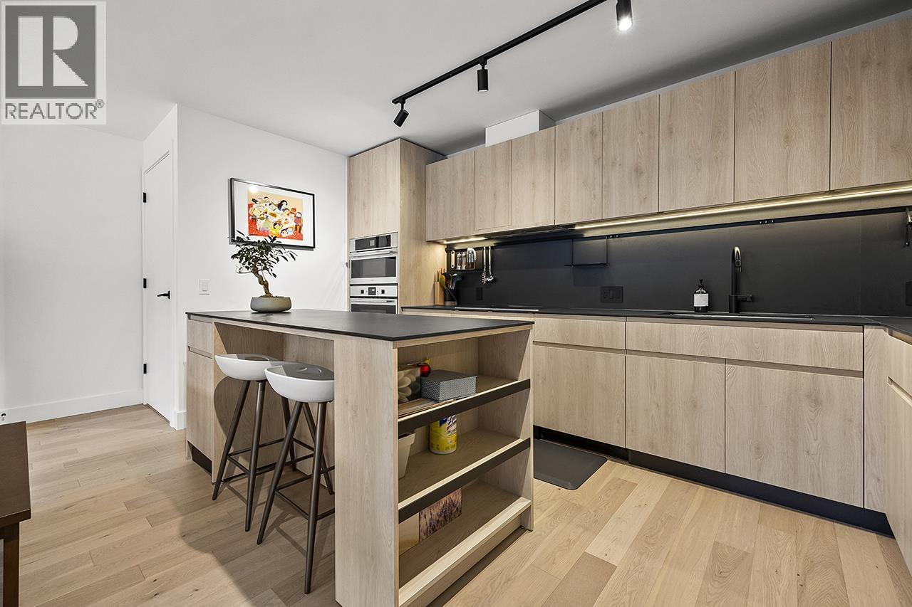 3956 DUMFRIES STREET, Vancouver