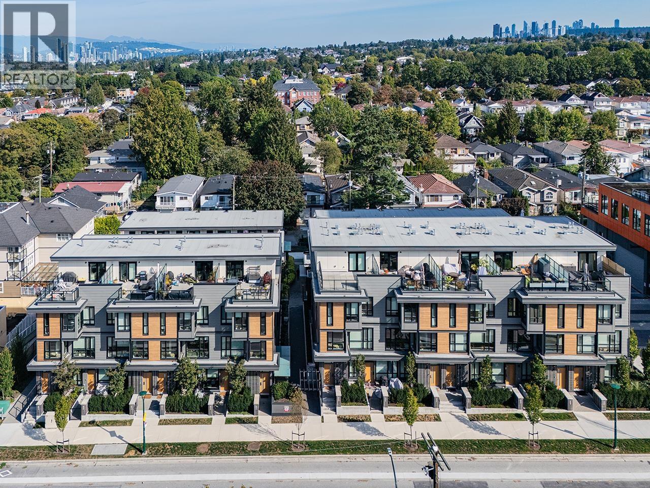 3956 DUMFRIES STREET, Vancouver