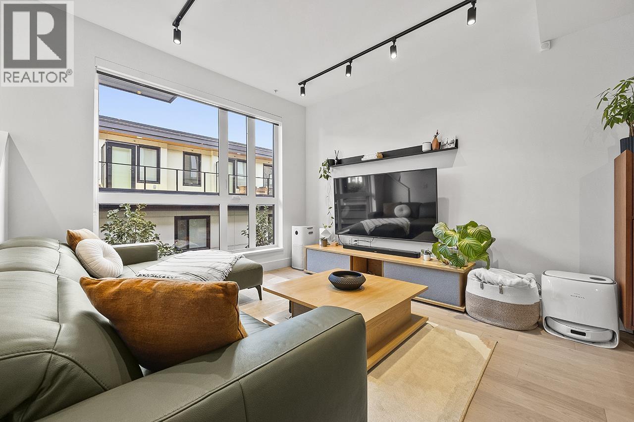 3956 DUMFRIES STREET, Vancouver