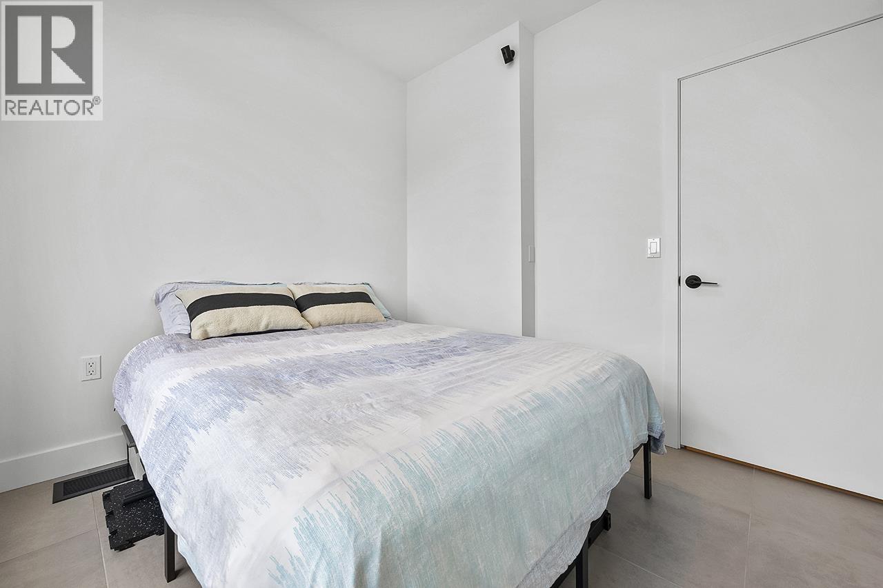 3956 DUMFRIES STREET, Vancouver