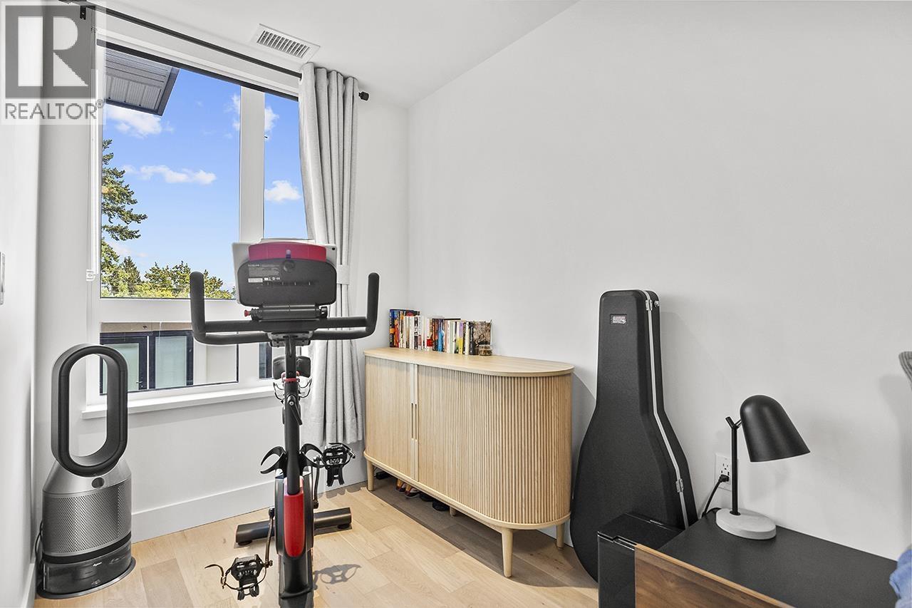 3956 DUMFRIES STREET, Vancouver