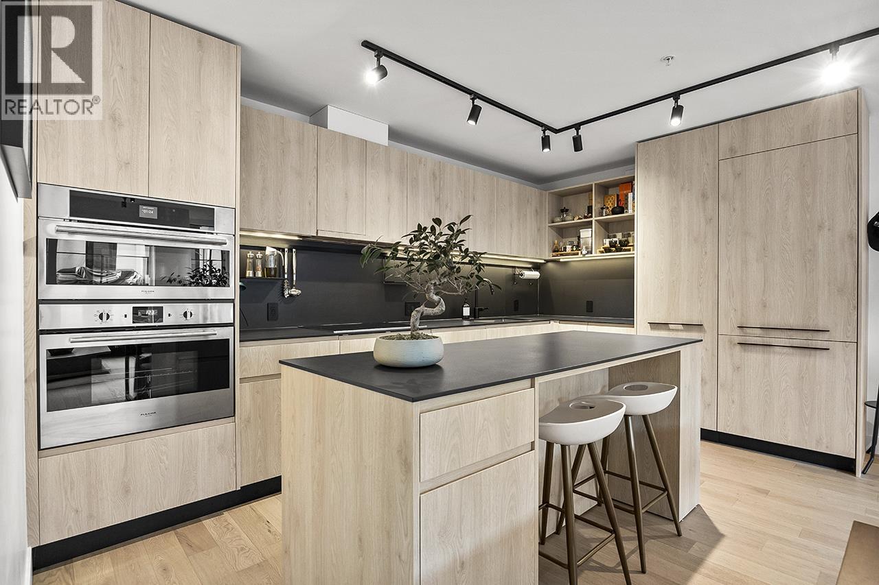 3956 DUMFRIES STREET, Vancouver