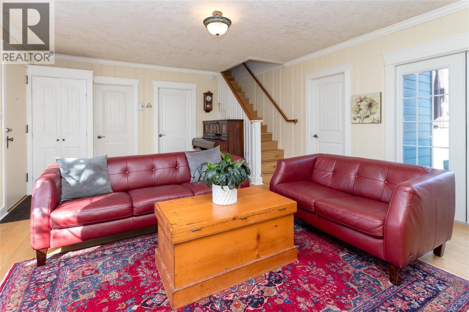  3305 Wordsworth Street, Saanich
