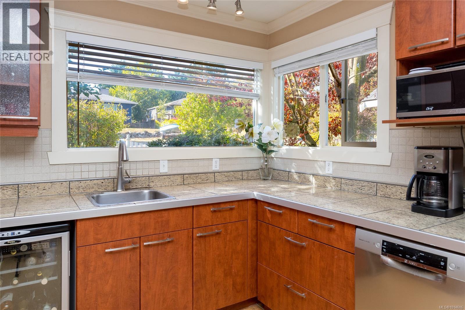  3305 Wordsworth Street, Saanich