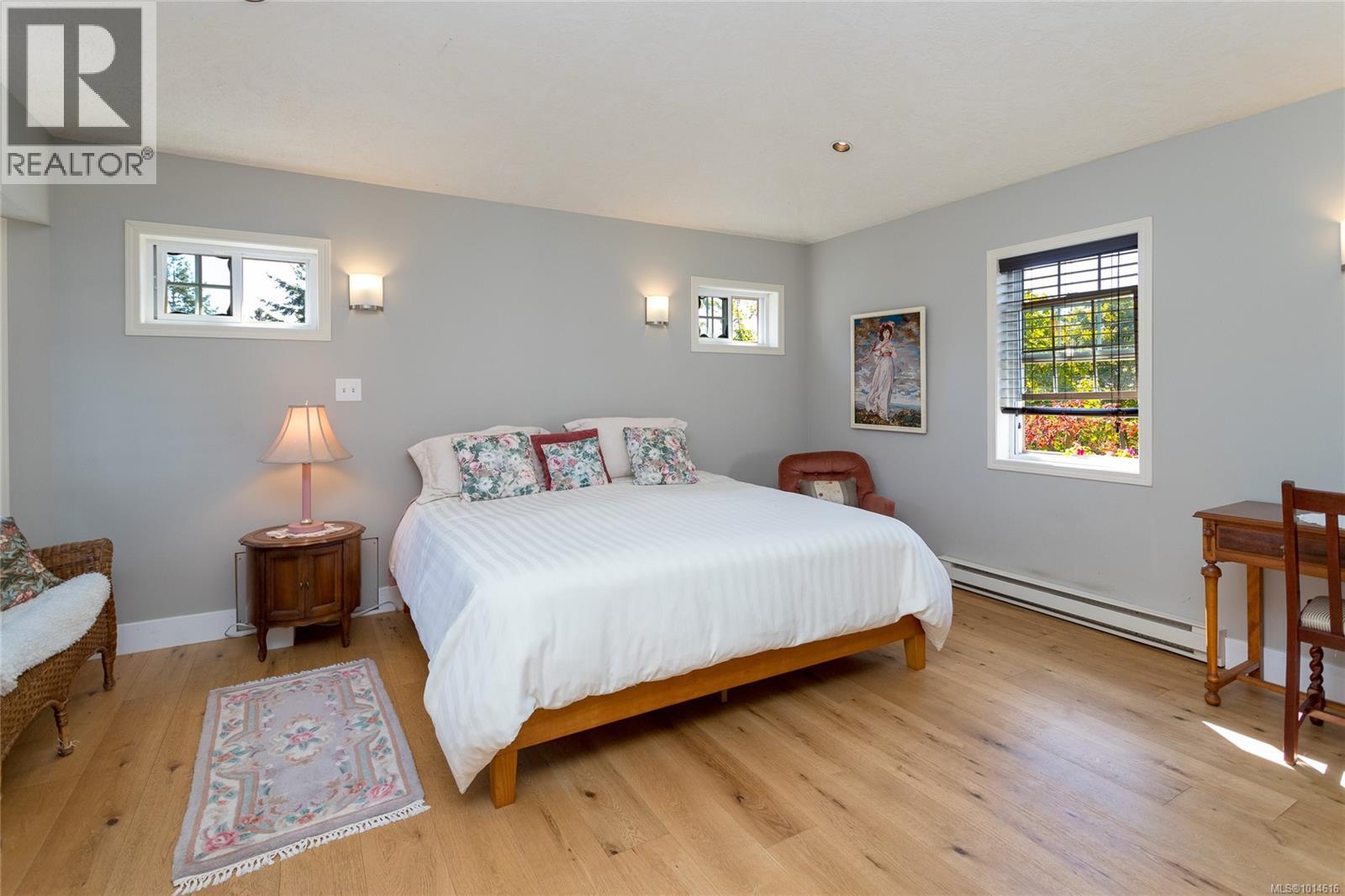  3305 Wordsworth Street, Saanich