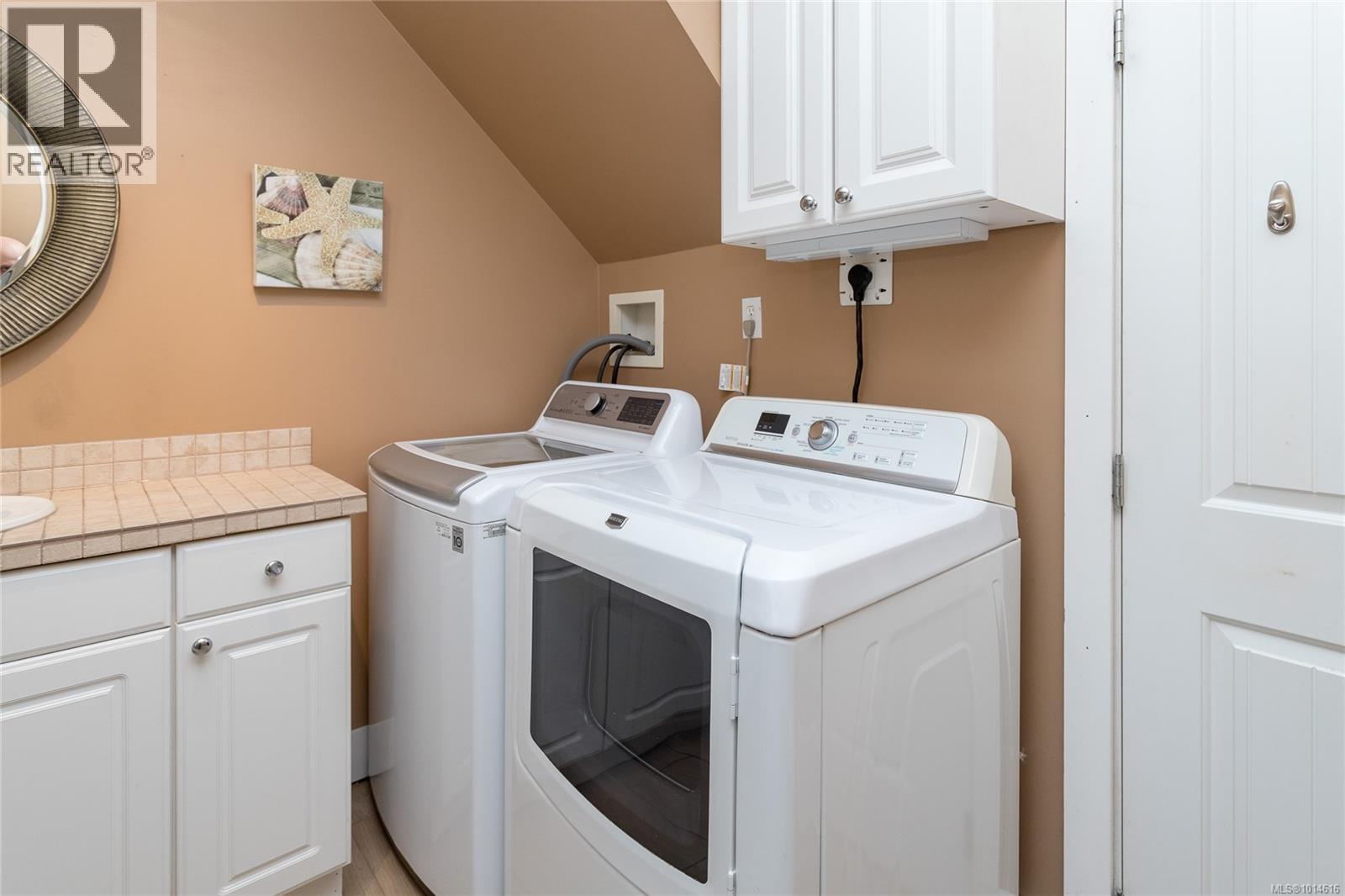  3305 Wordsworth Street, Saanich