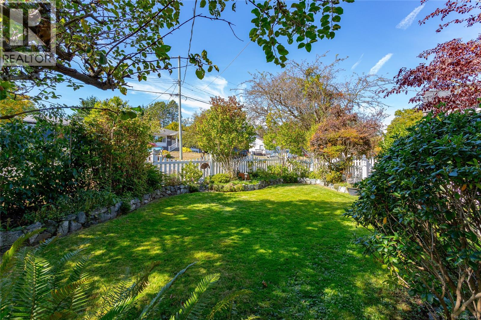  3305 Wordsworth Street, Saanich
