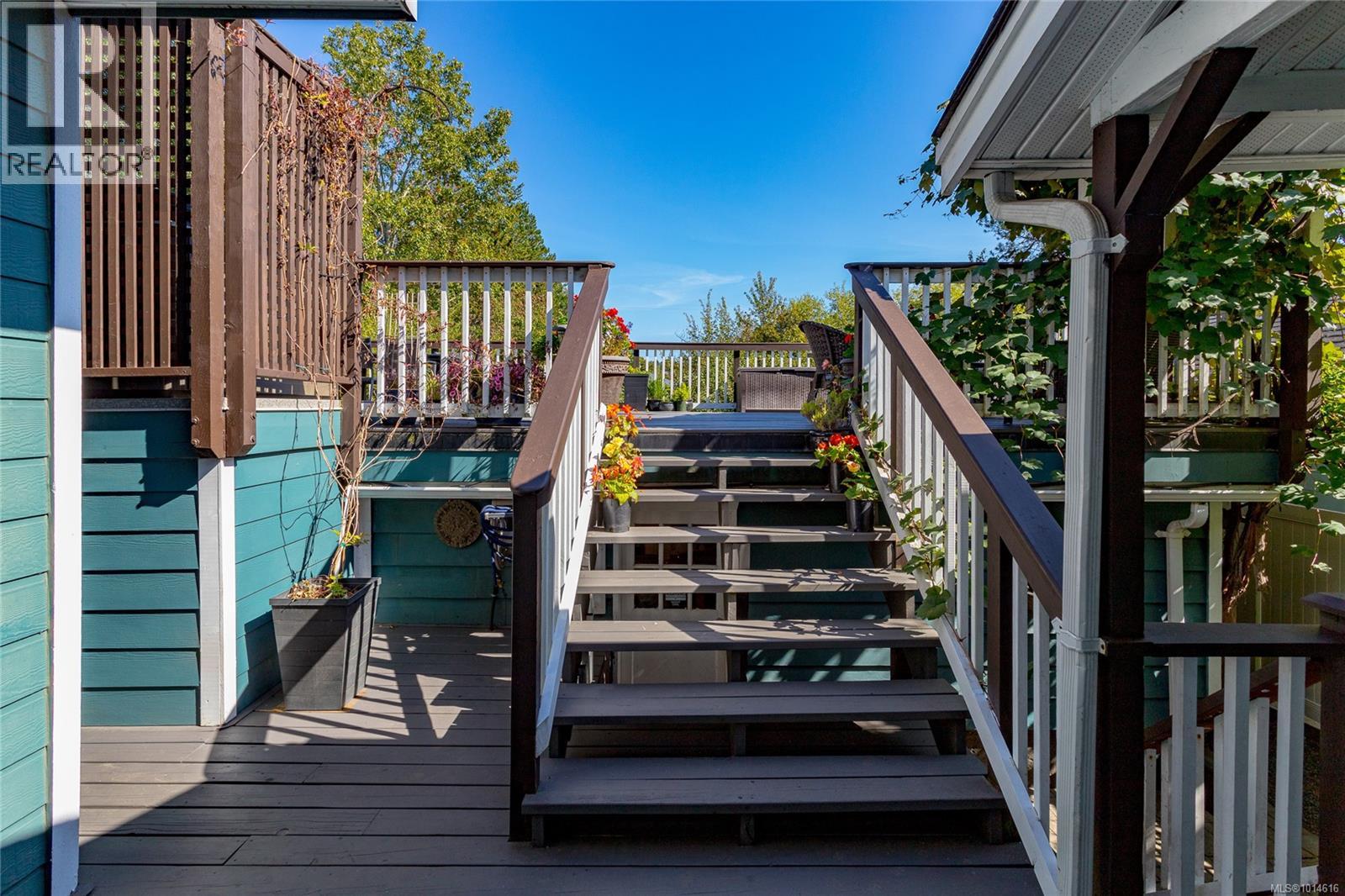  3305 Wordsworth Street, Saanich
