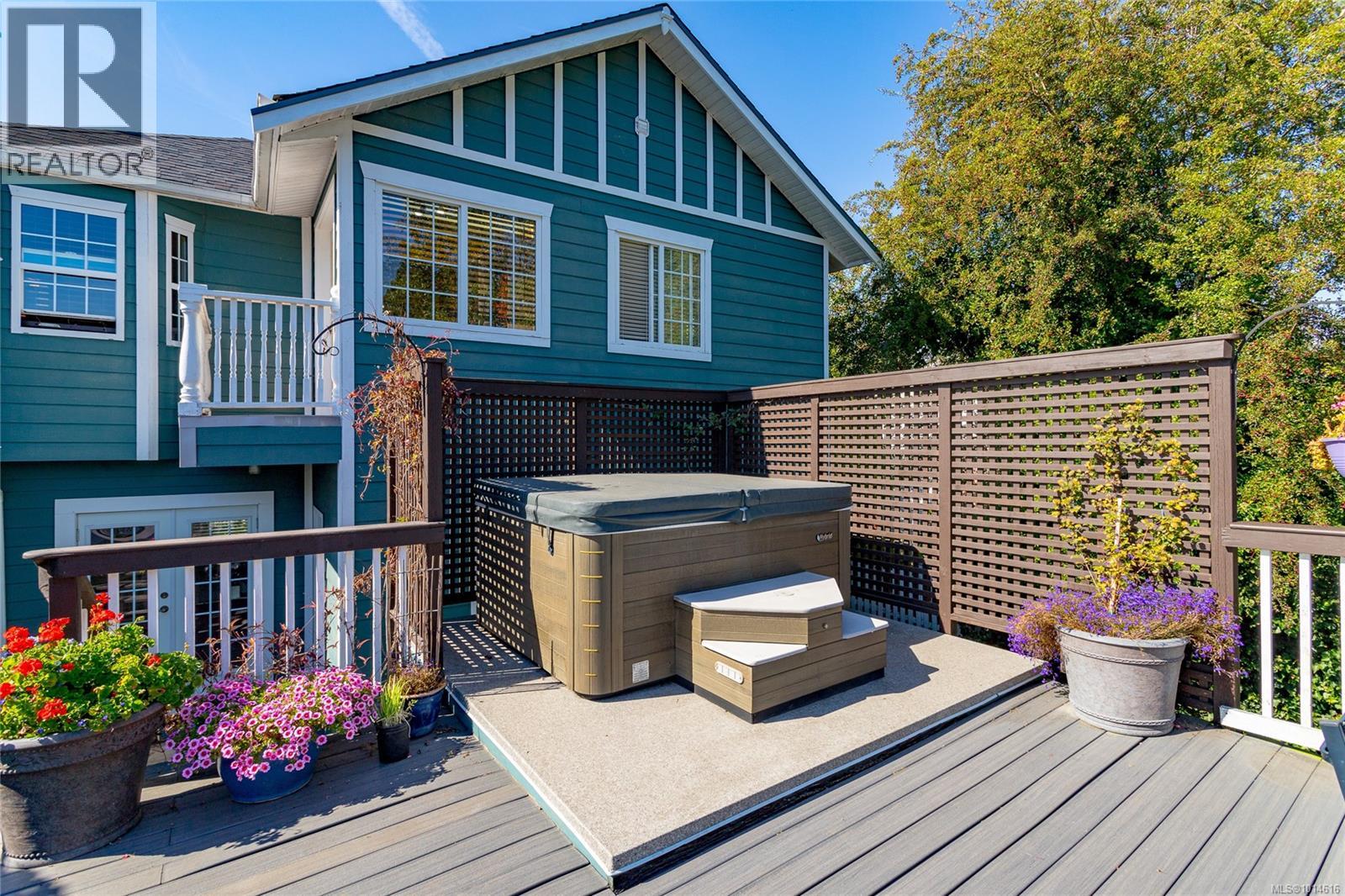  3305 Wordsworth Street, Saanich