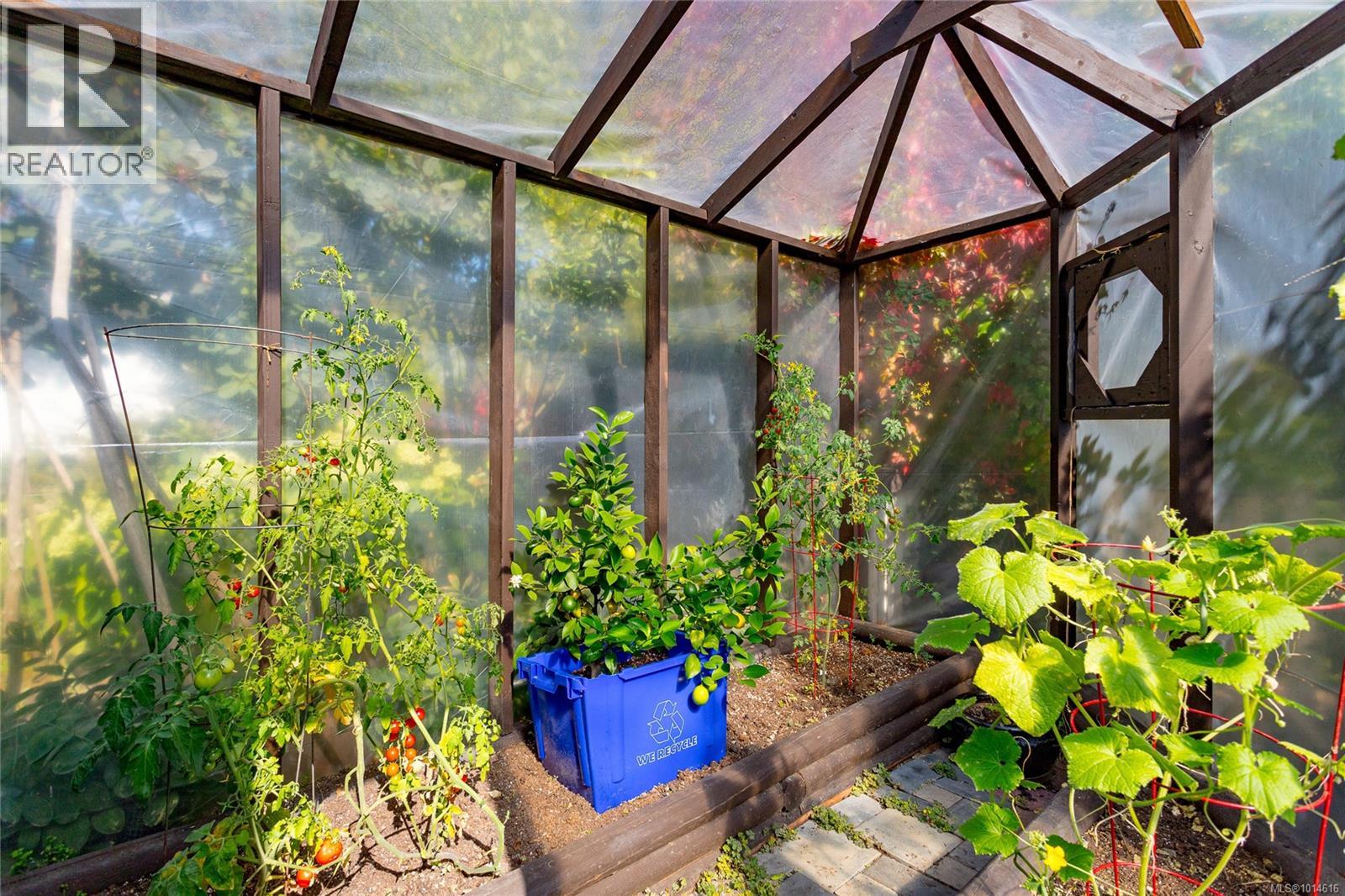  3305 Wordsworth Street, Saanich