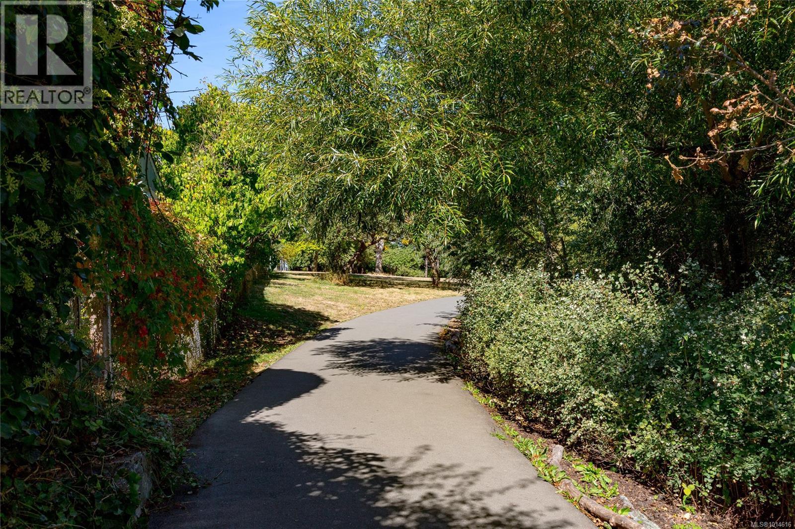  3305 Wordsworth Street, Saanich