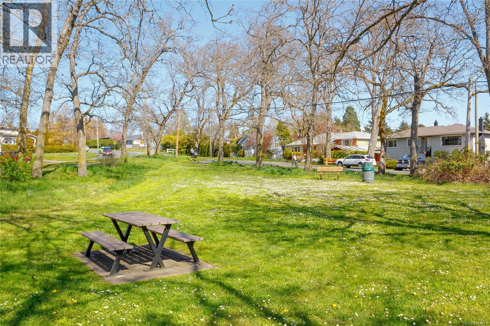  3305 Wordsworth Street, Saanich