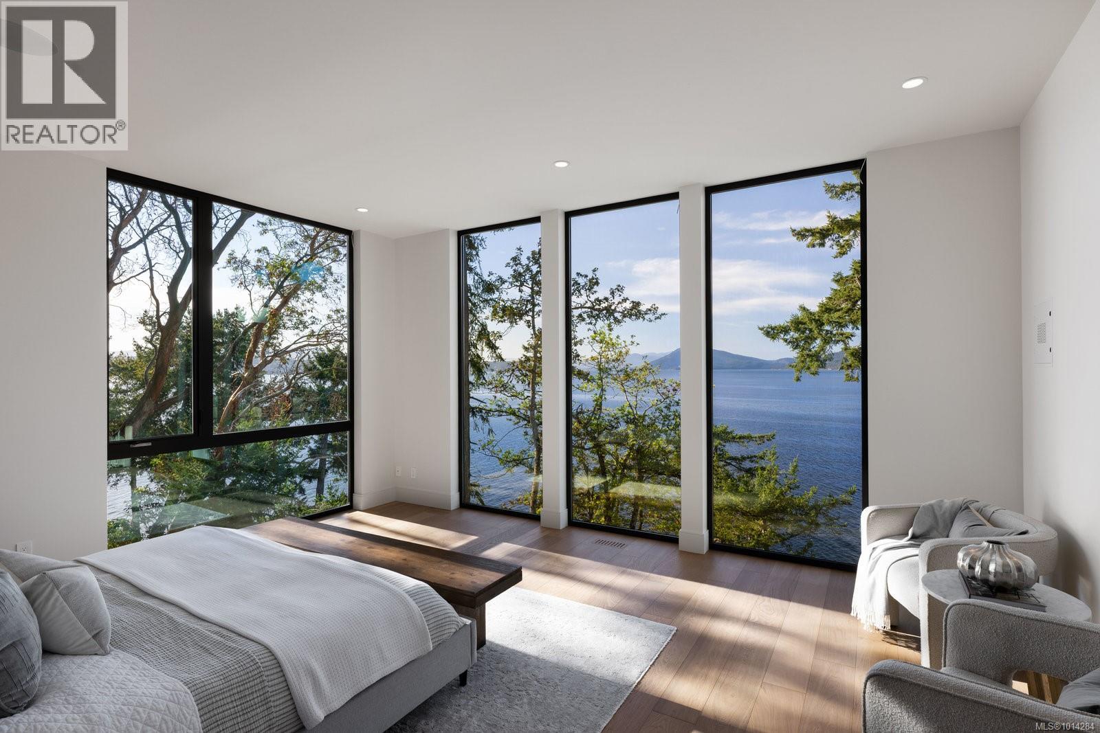  418 Lands End Road, North Saanich