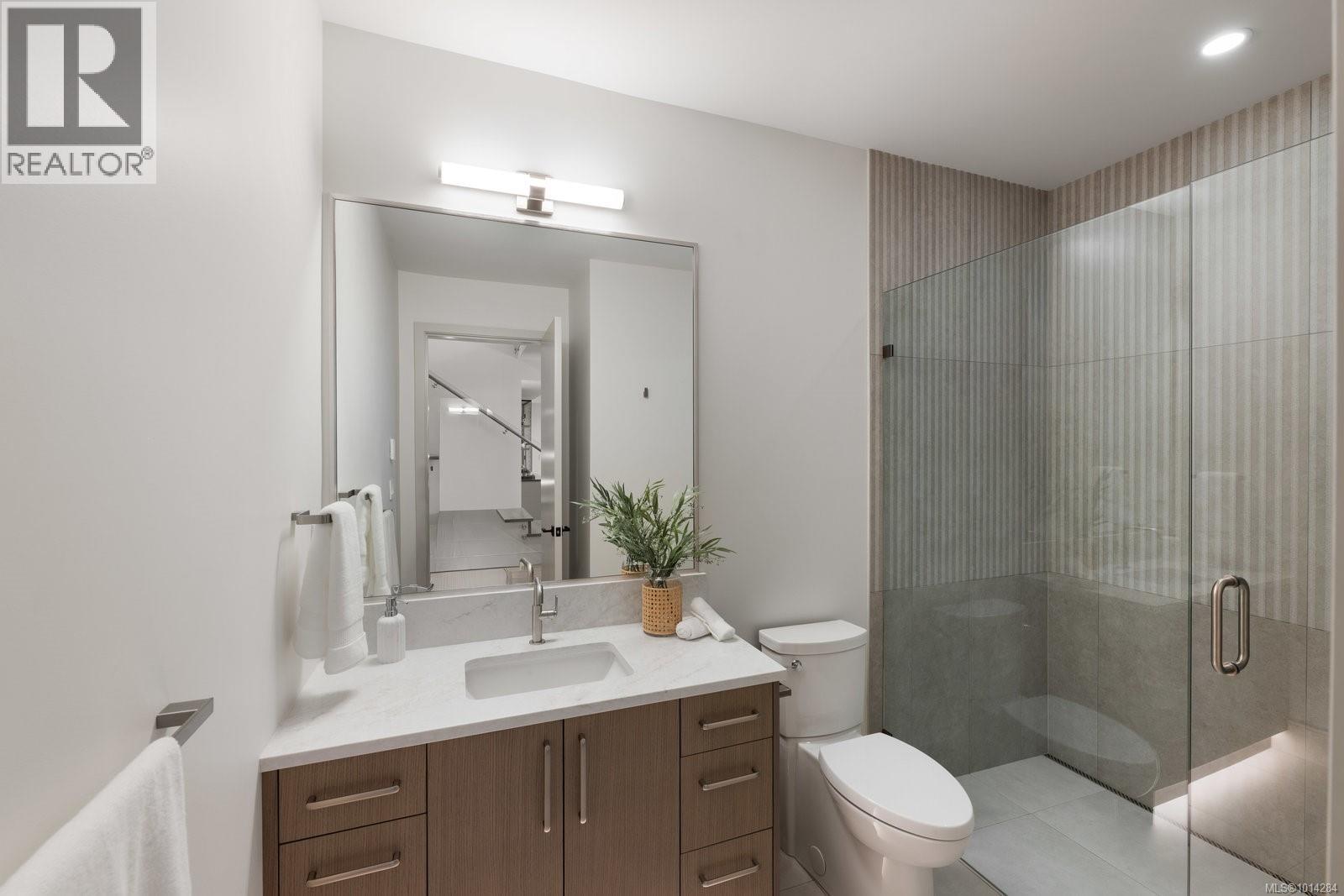  418 Lands End Road, North Saanich