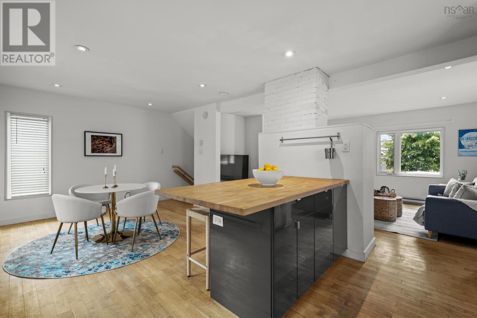 Property 22 of 44 of 6168 6170 North Street