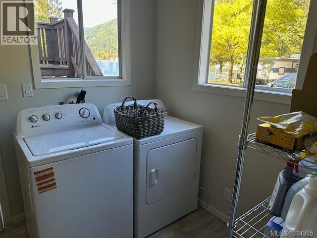 3 8290 Sa-seen-os Rd, Youbou