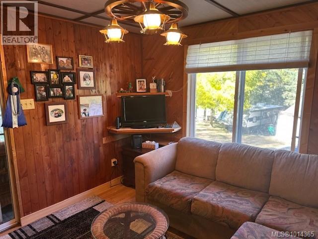 3 8290 Sa-seen-os Rd, Youbou