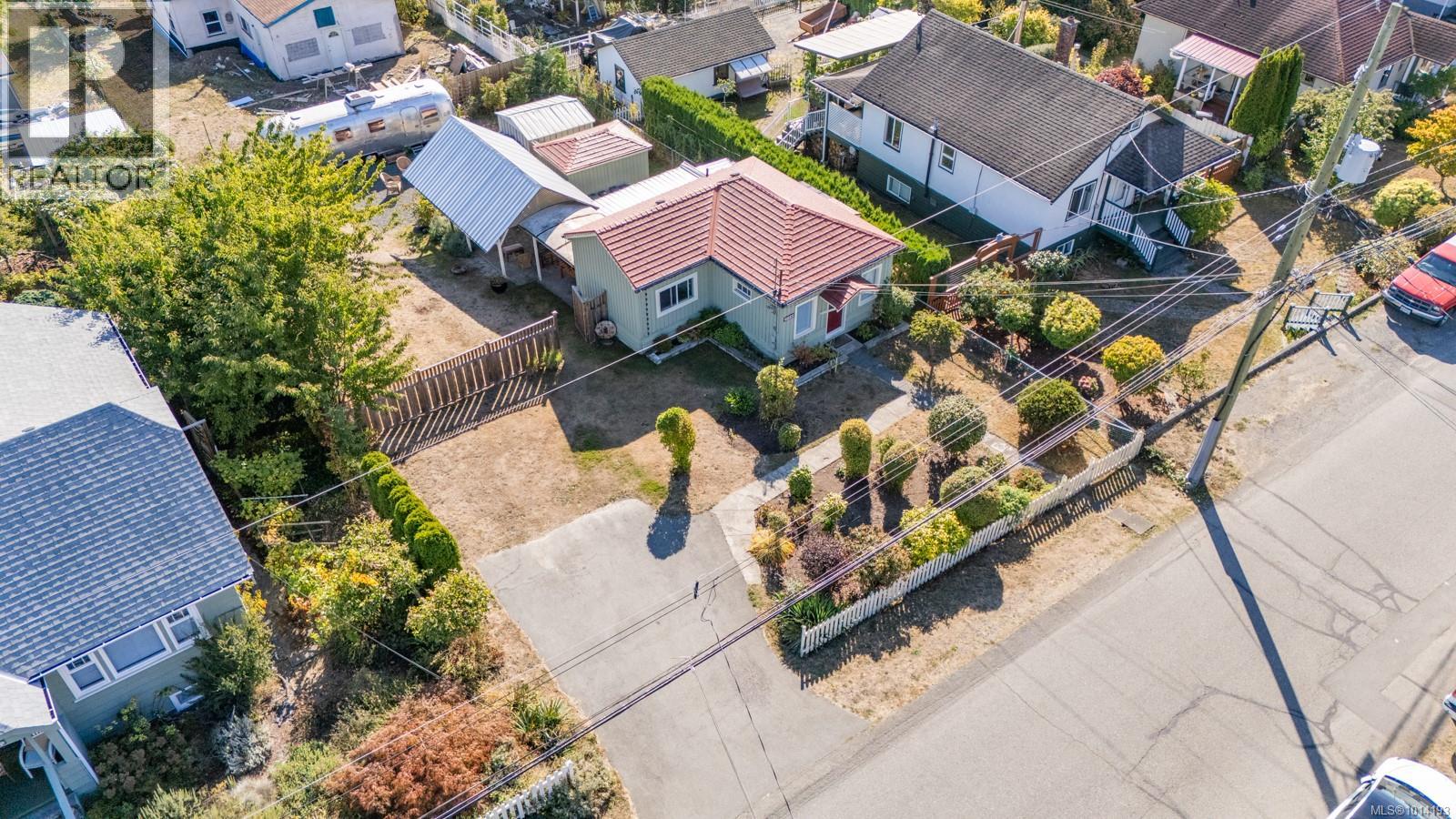 9885 WILLOW St, Chemainus