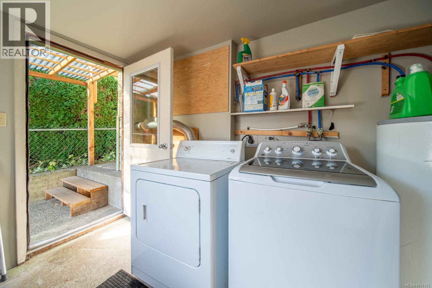 9885 WILLOW St, Chemainus