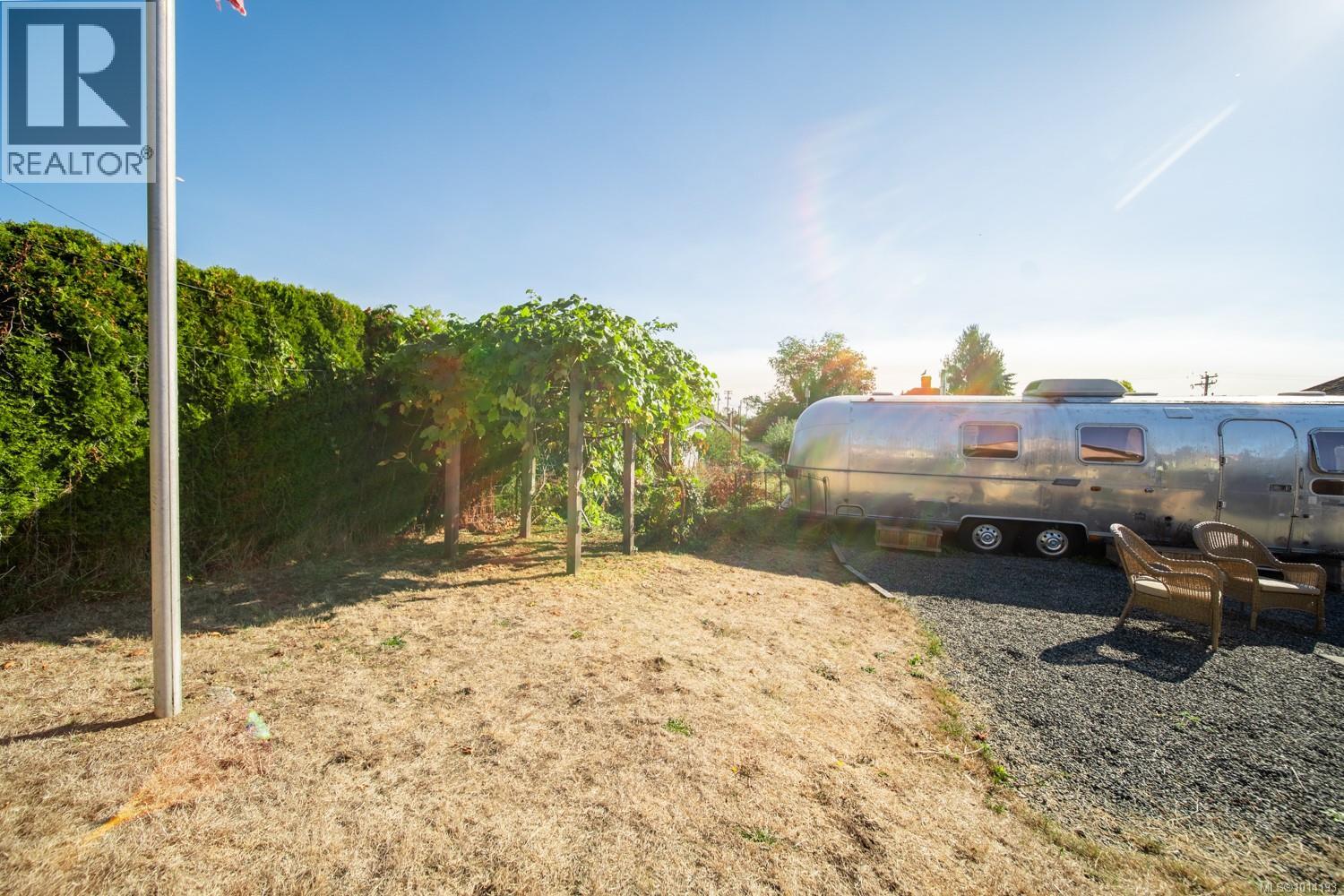9885 WILLOW St, Chemainus