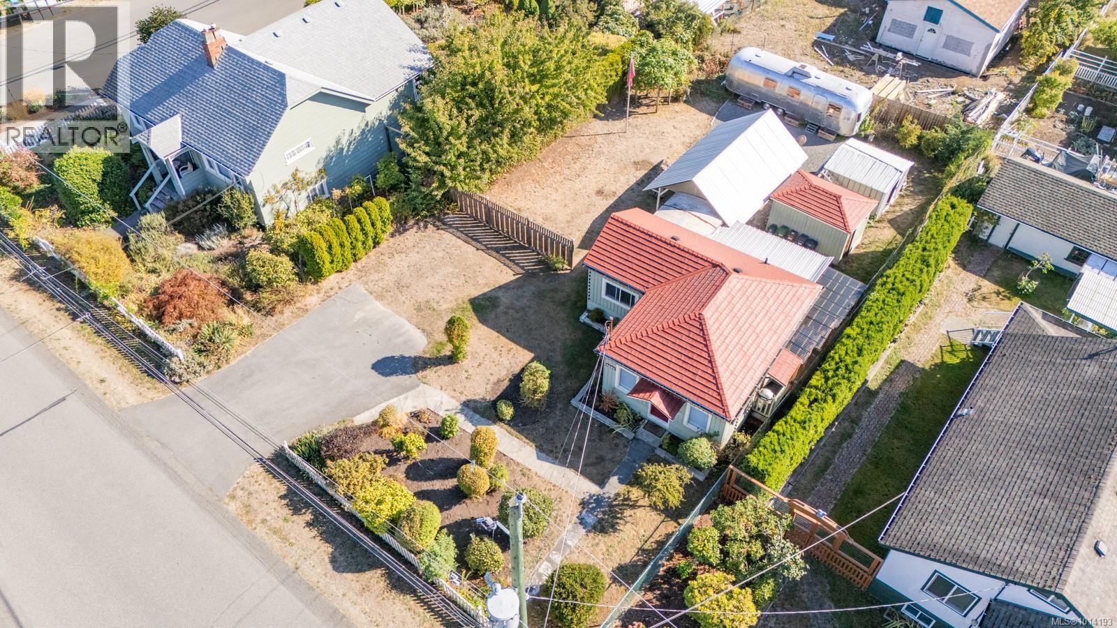 9885 WILLOW St, Chemainus