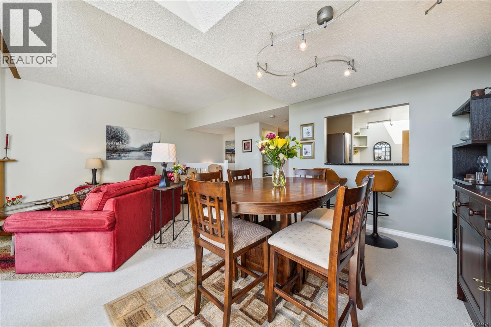 305 10461 Resthaven Dr, Sidney