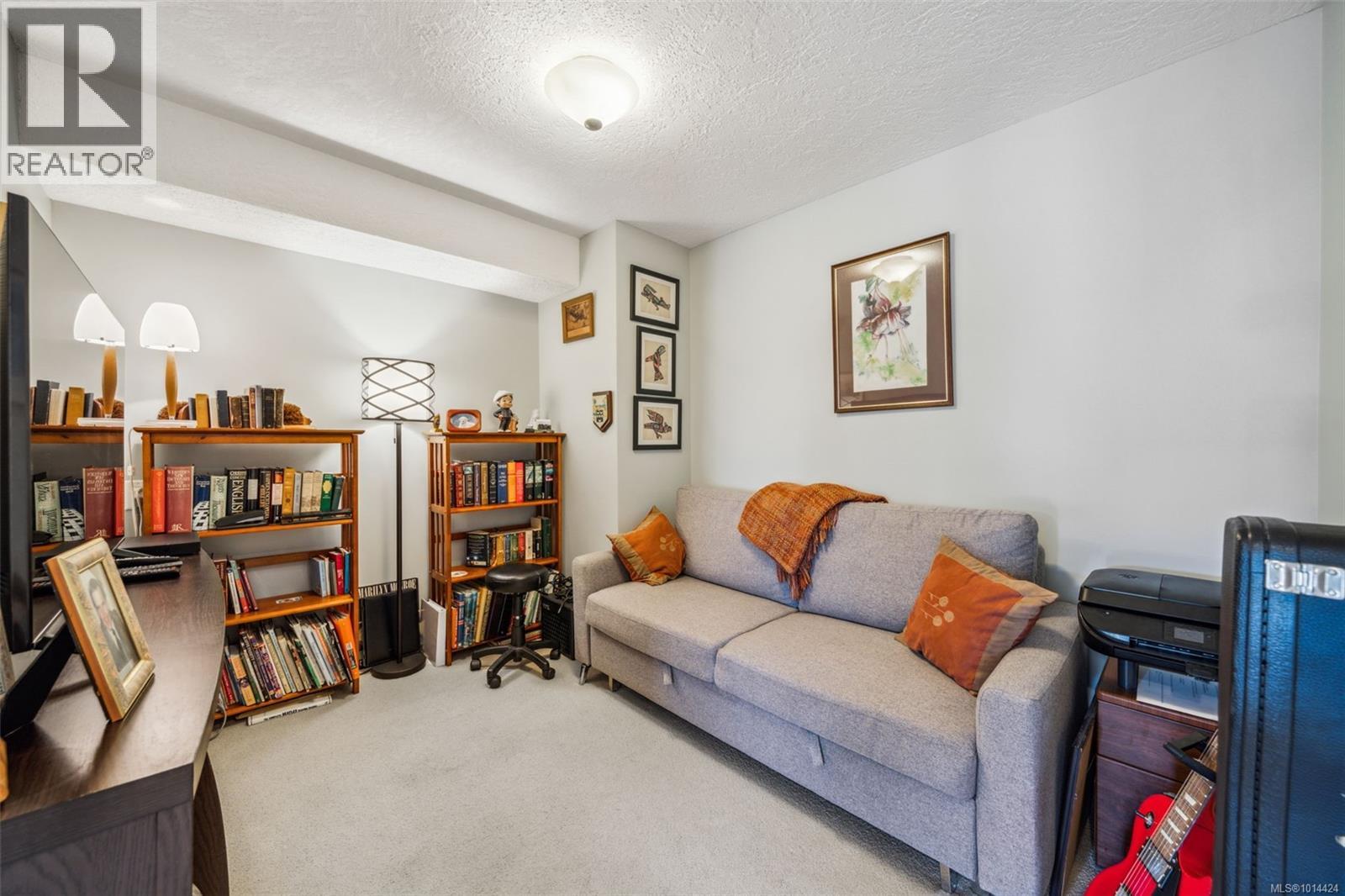 305 10461 Resthaven Dr, Sidney