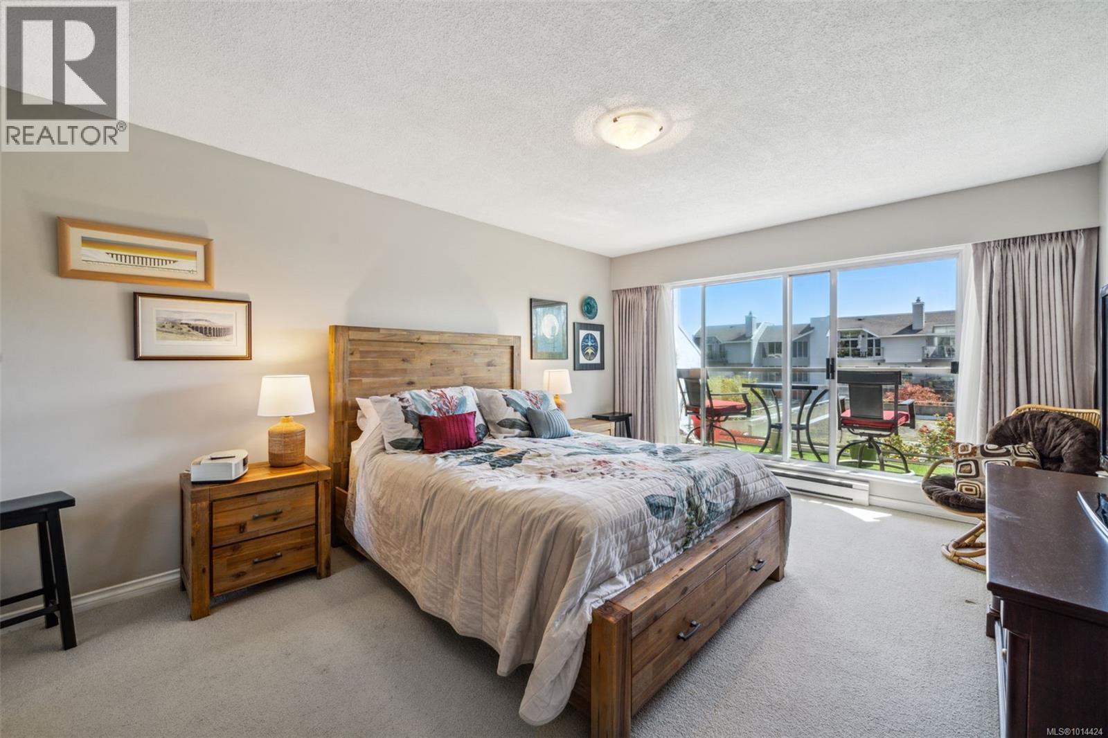 305 10461 Resthaven Dr, Sidney