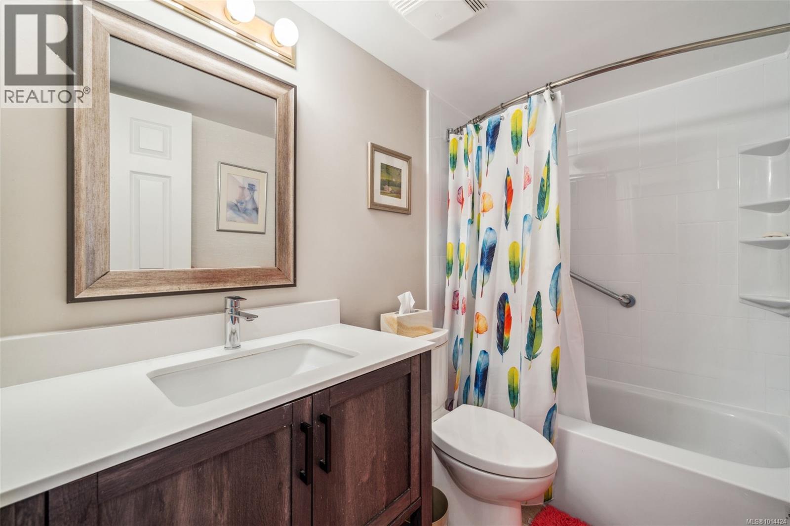 305 10461 Resthaven Dr, Sidney