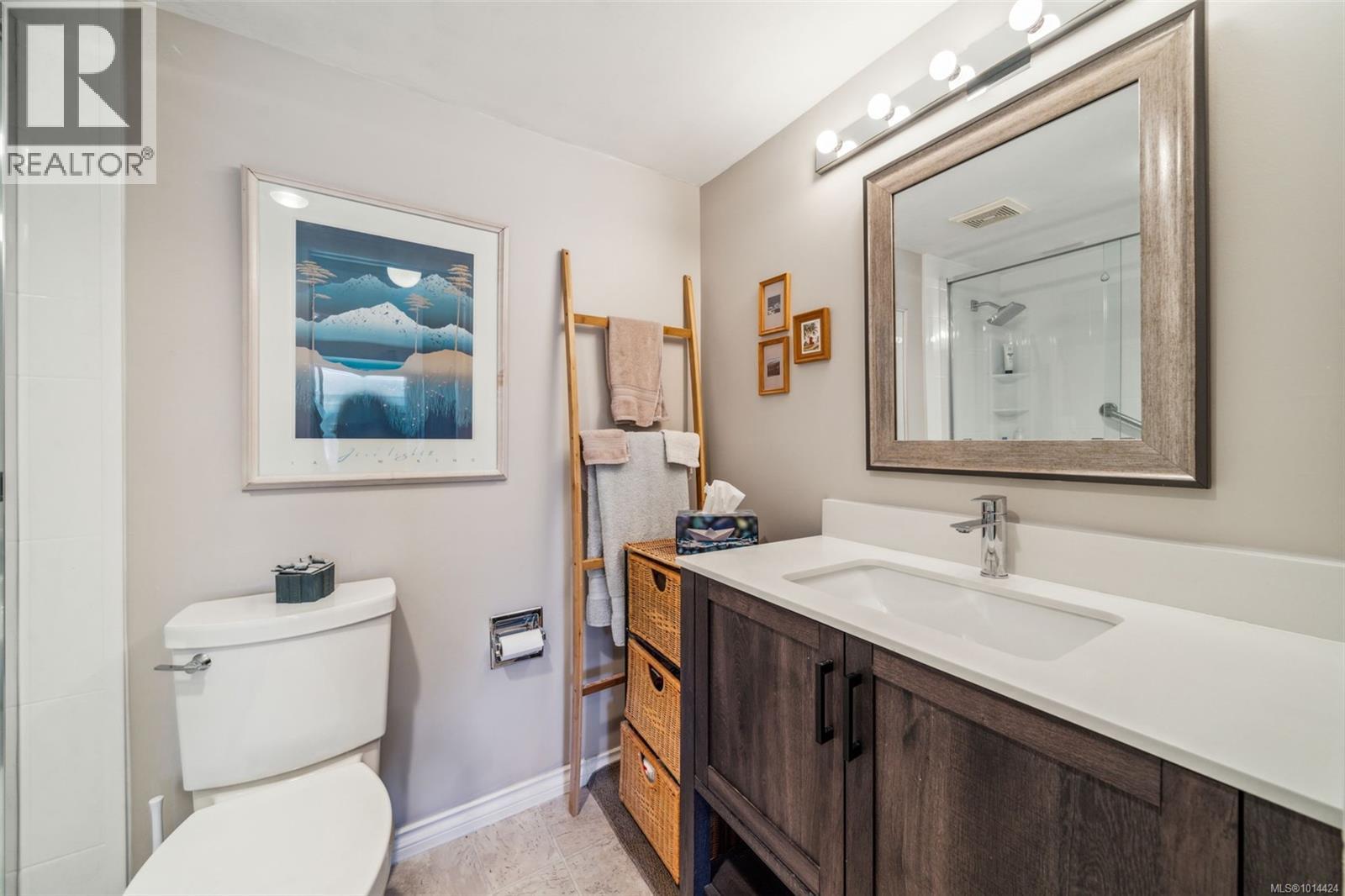 305 10461 Resthaven Dr, Sidney