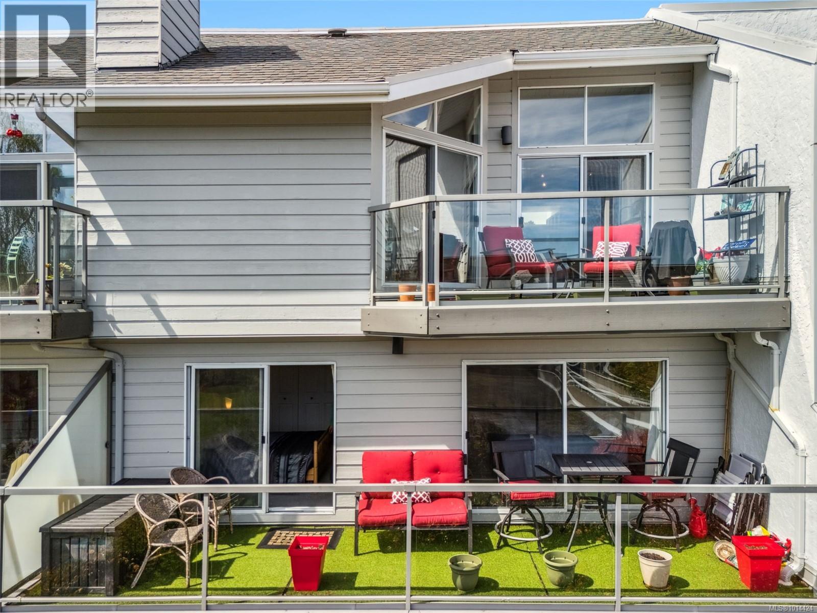 305 10461 Resthaven Dr, Sidney
