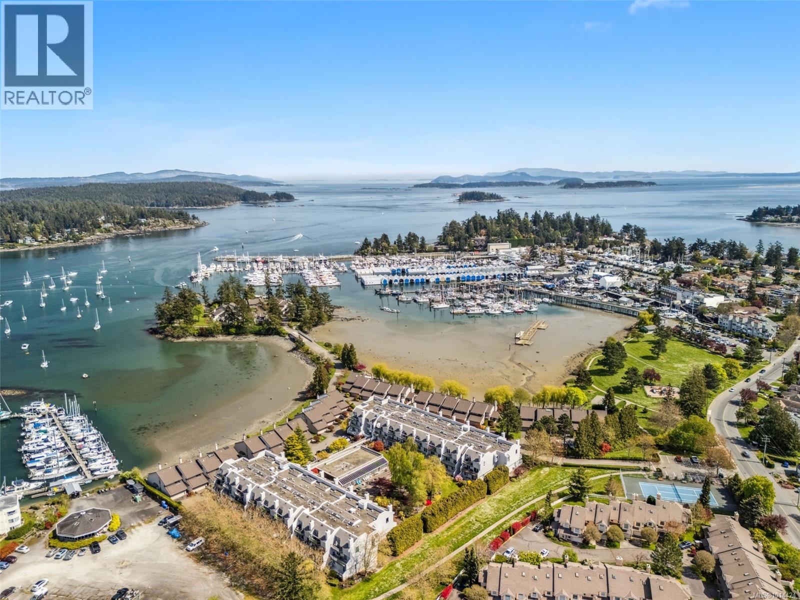 305 10461 Resthaven Dr, Sidney