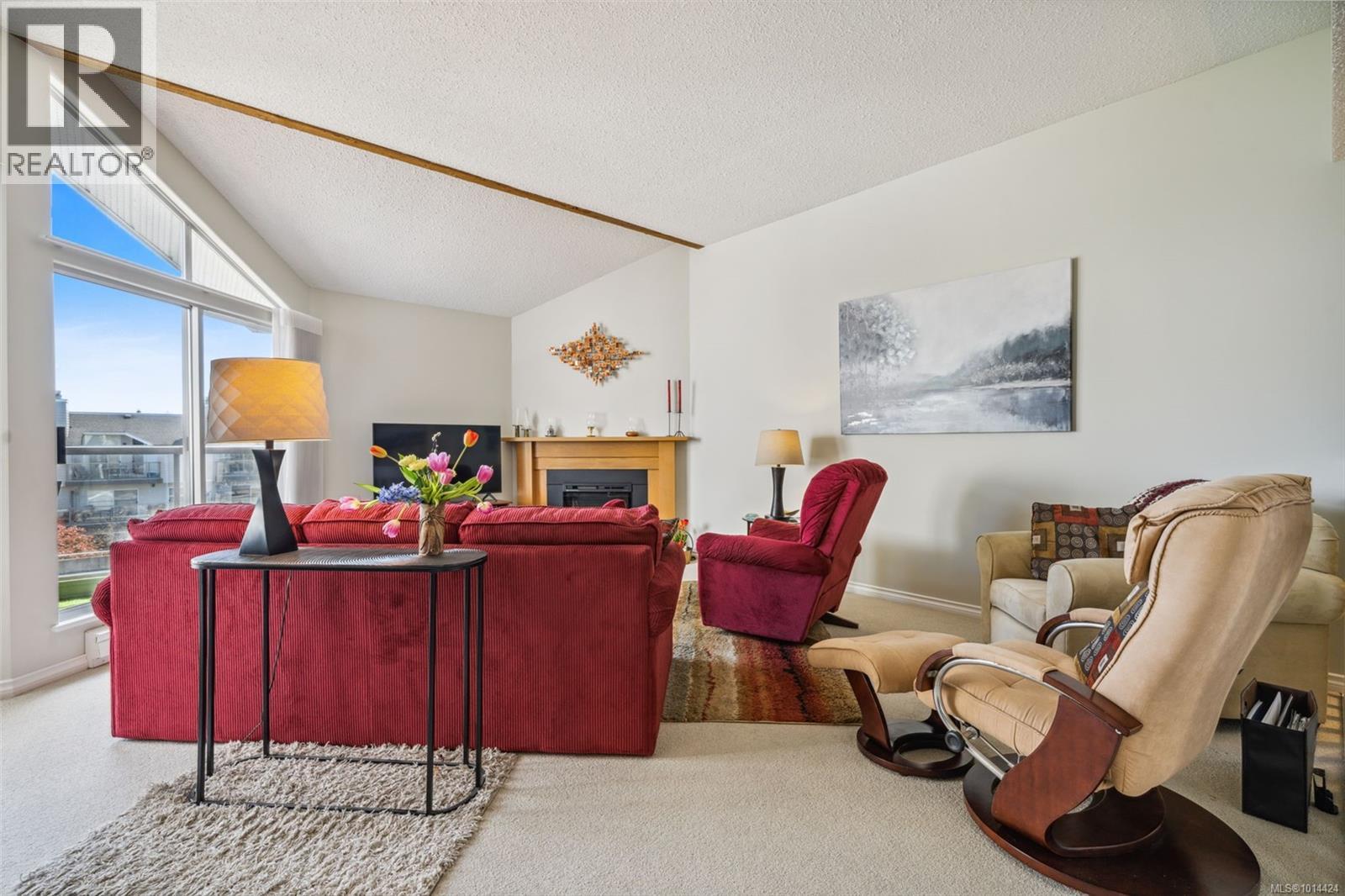 305 10461 Resthaven Dr, Sidney