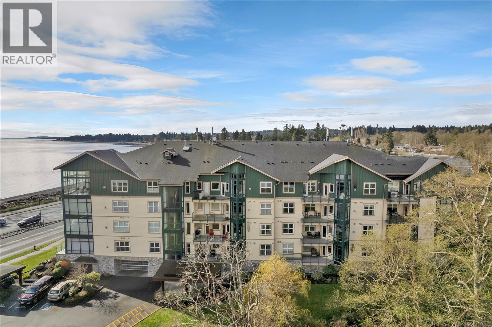 2676 Island Hwy S, Campbell River - Exteriors - Full Complex View, Drone/Aerial View - Photo 3