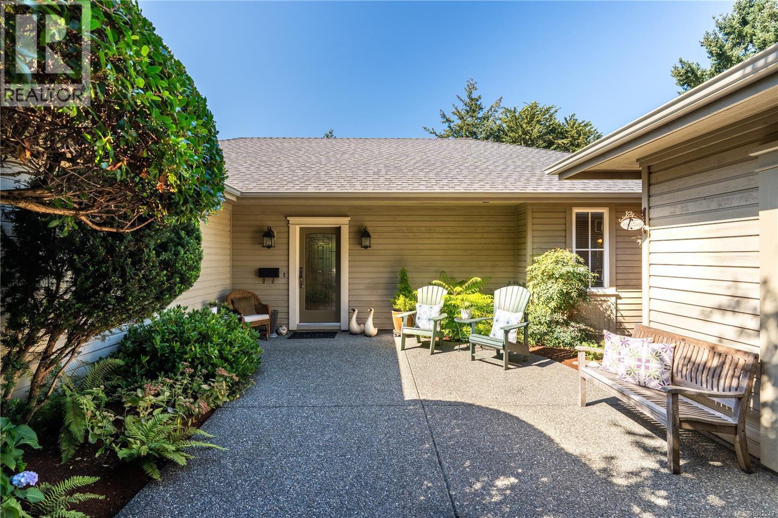 4520 Limerick Lane, Saanich