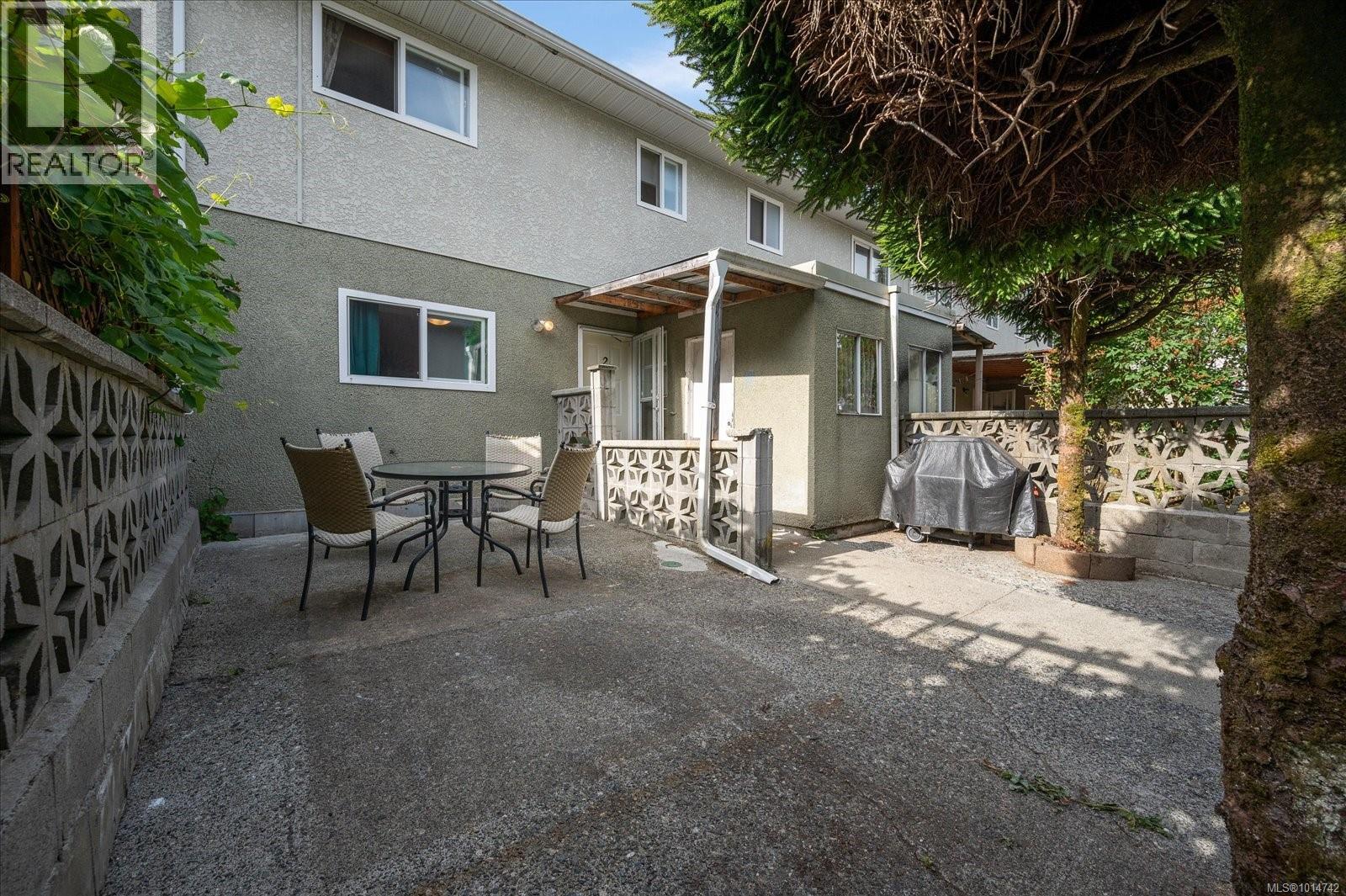 2 1656 Meredith Rd, Nanaimo