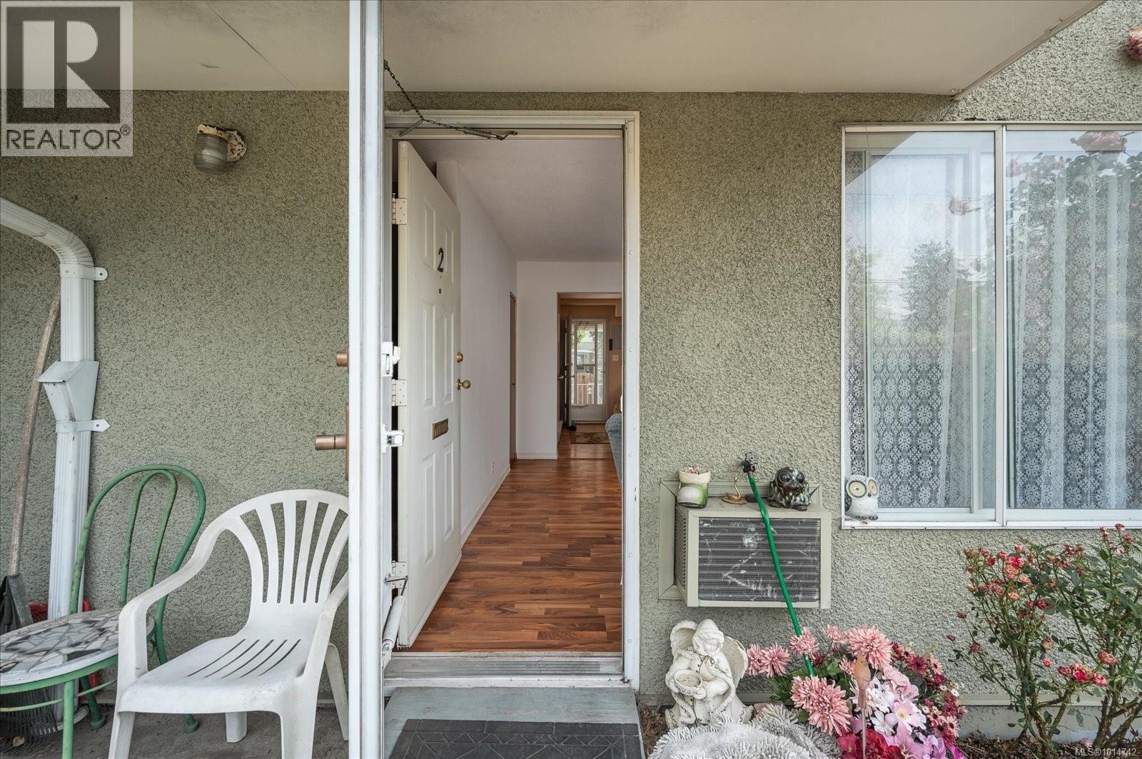 2 1656 Meredith Rd, Nanaimo