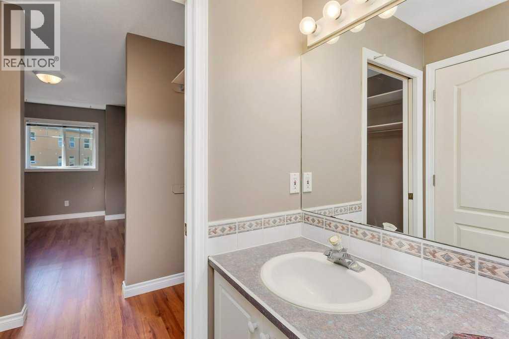 5220 50A Avenue, Sylvan Lake