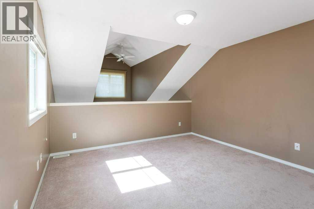 5220 50A Avenue, Sylvan Lake
